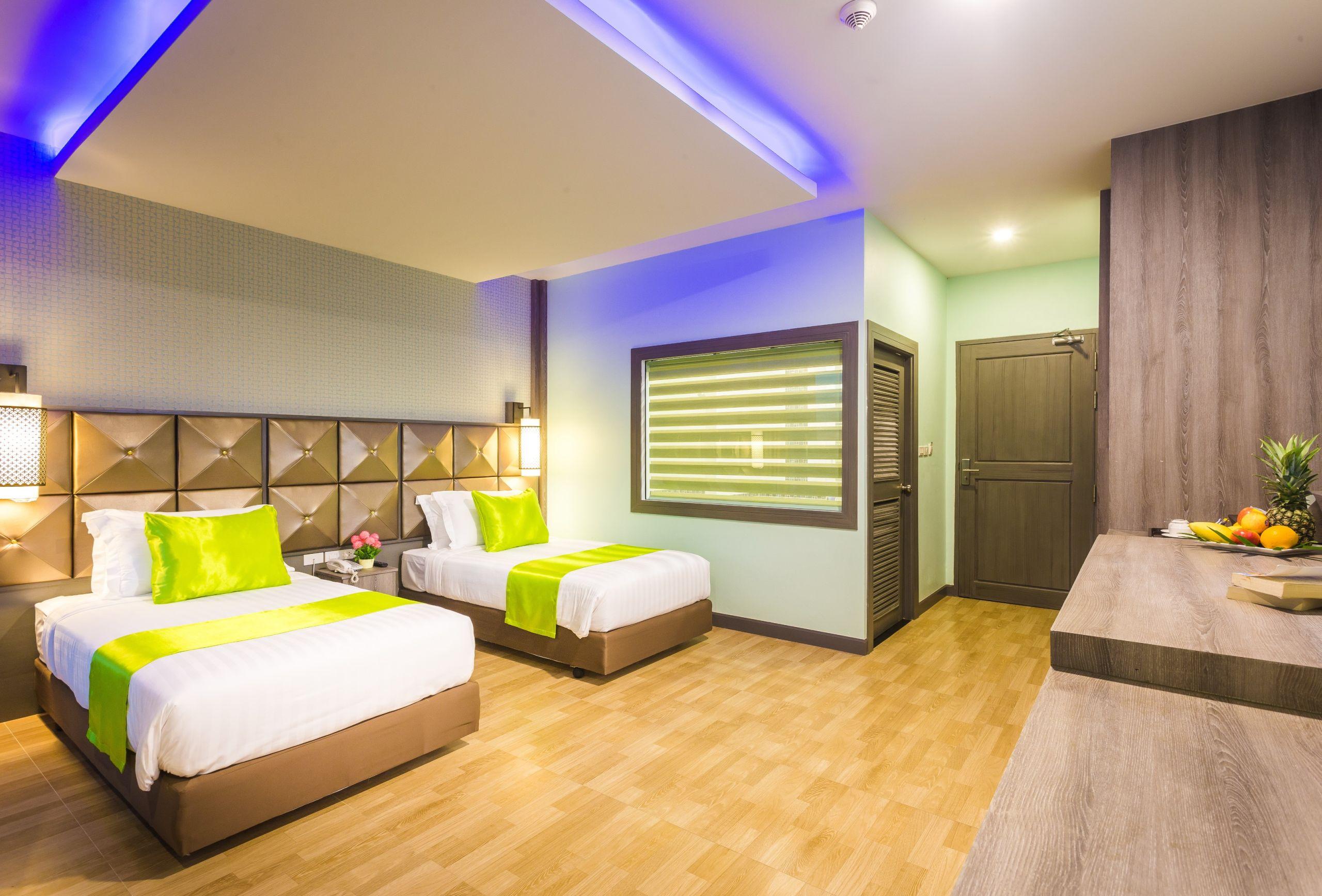 Add Plus Hotel&Spa Patong Extérieur photo