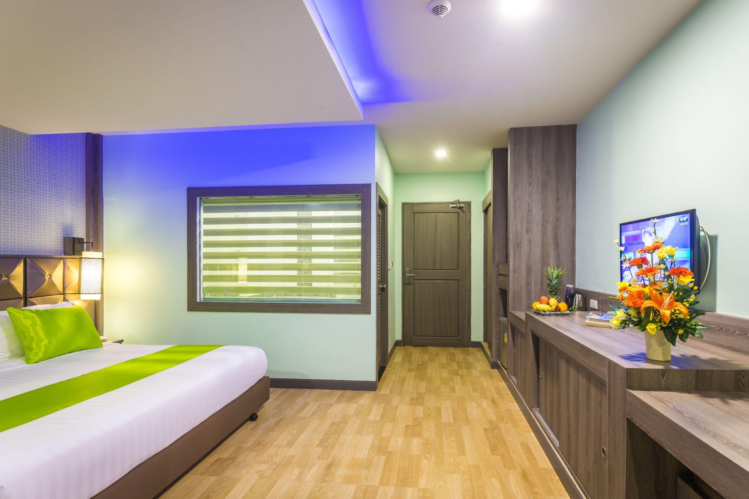 Add Plus Hotel&Spa Patong Extérieur photo