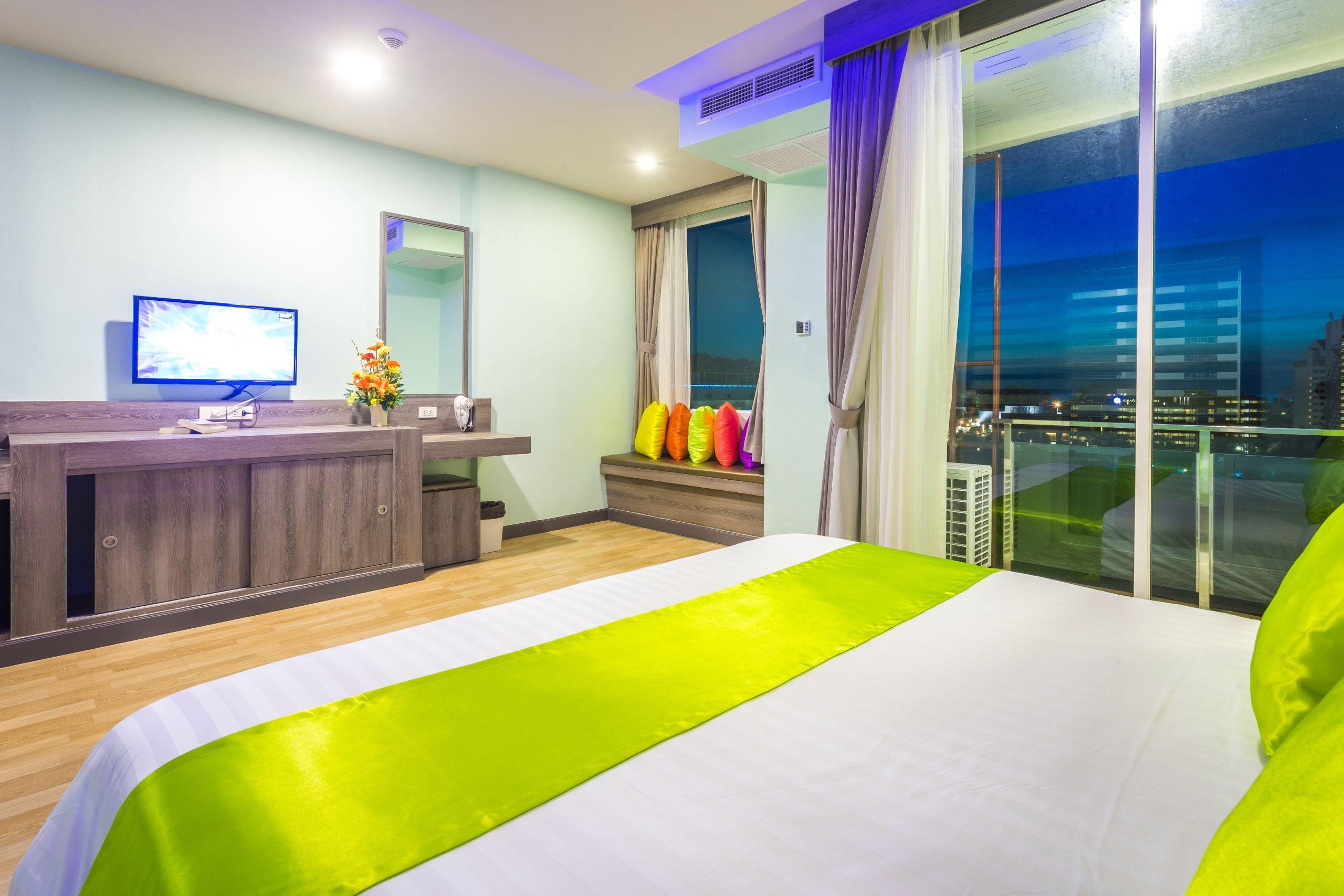 Add Plus Hotel&Spa Patong Extérieur photo